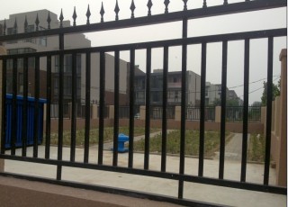 方管鐵藝護(hù)欄 方管鐵藝護(hù)欄